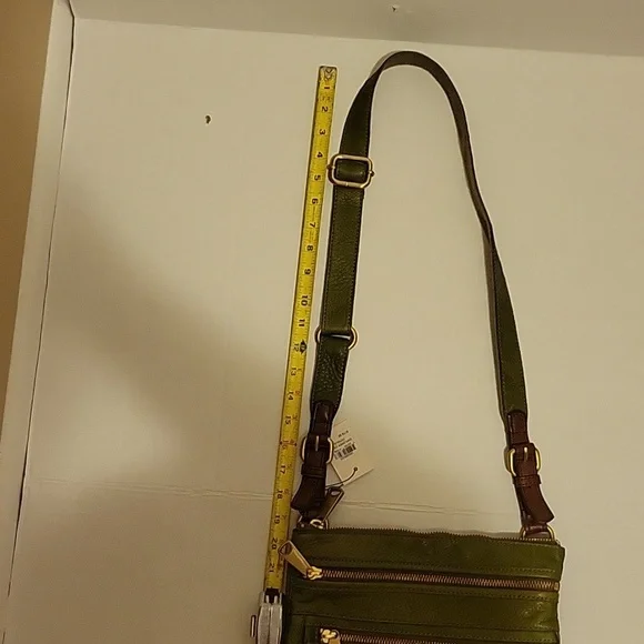 NWT: Leather Fossil Explorer Crossbody - Picture 11 of 16